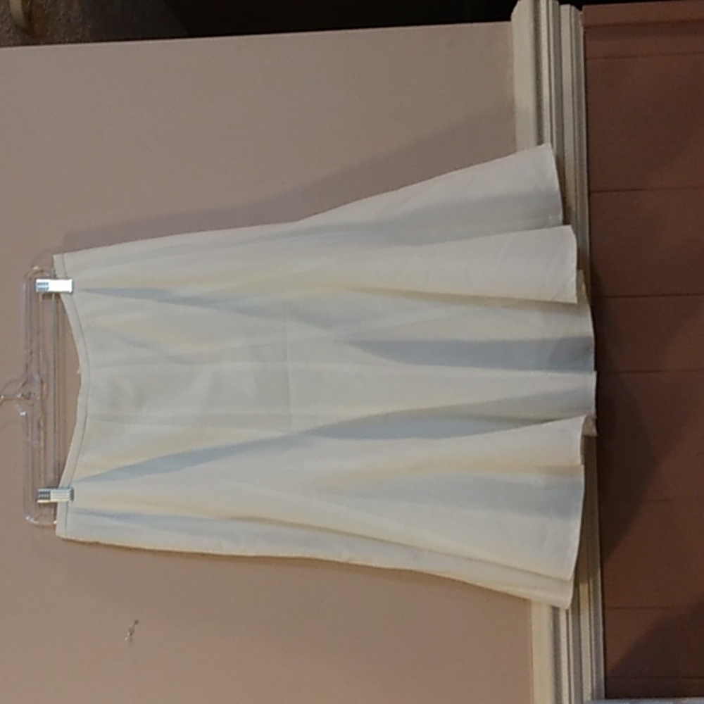 Sharagano size 10 white